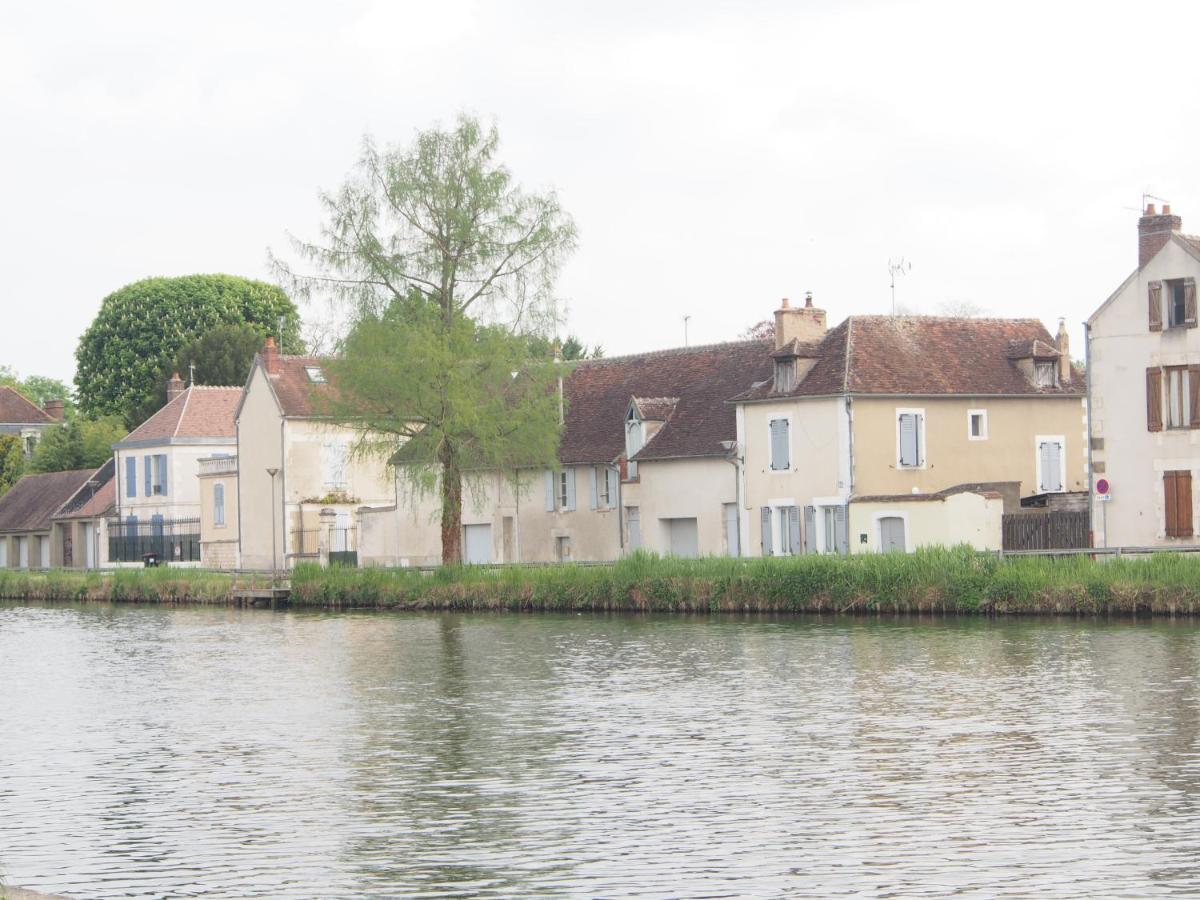 Le Mont Brenn Apartment Auxerre Exterior photo